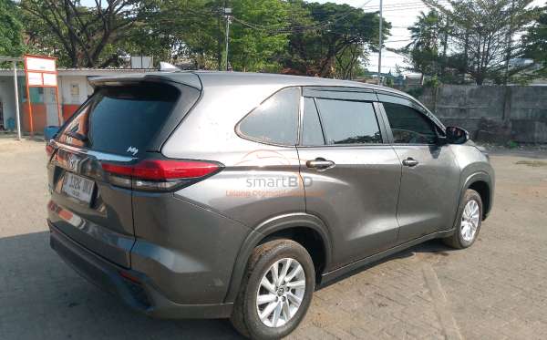 TOYOTA INNOVA ZENIX G