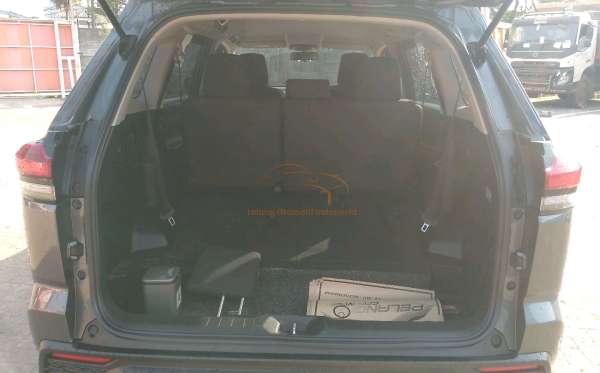 TOYOTA INNOVA ZENIX G