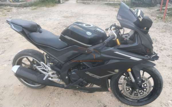 YAMAHA R-15 SERIES