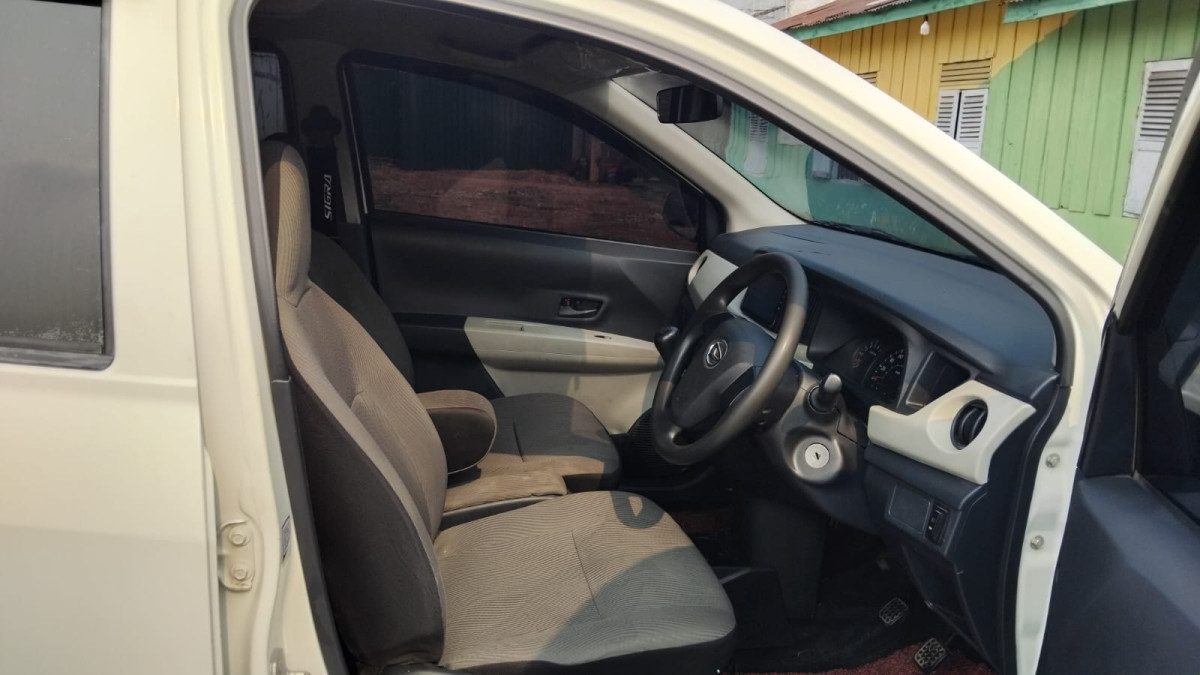 DAIHATSU  SIGRA  M