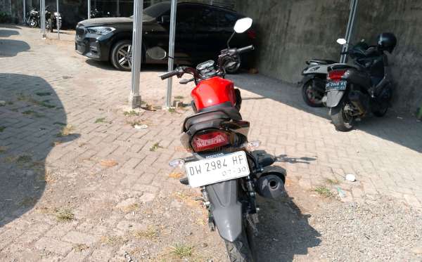 HONDA CB 150 Verza