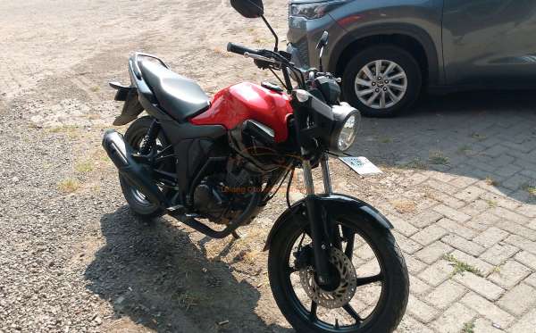 HONDA CB 150 Verza