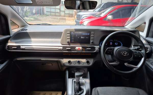 HYUNDAI STARGAZER STYLE AT