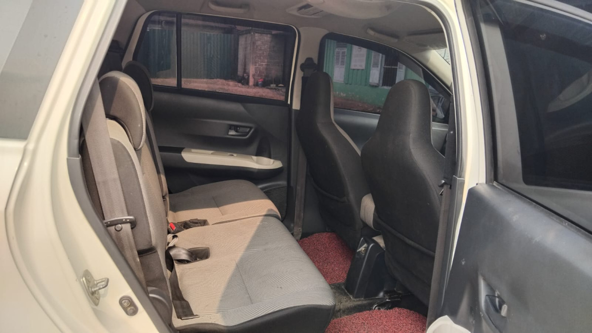 DAIHATSU  SIGRA  M