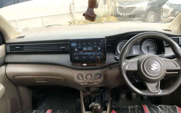 SUZUKI  ERTIGA
