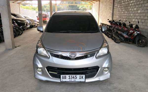 TOYOTA AVANZA