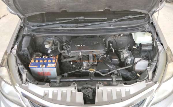 TOYOTA AVANZA