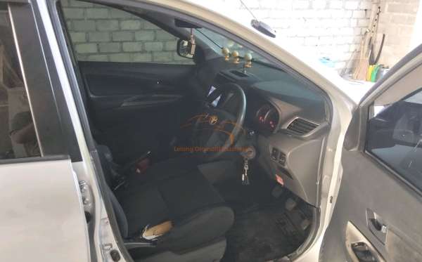 TOYOTA AVANZA