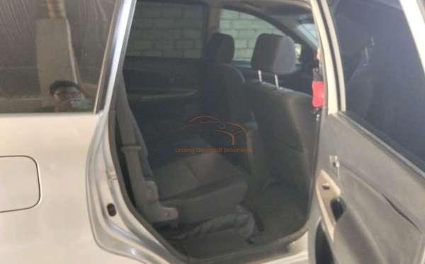 TOYOTA AVANZA