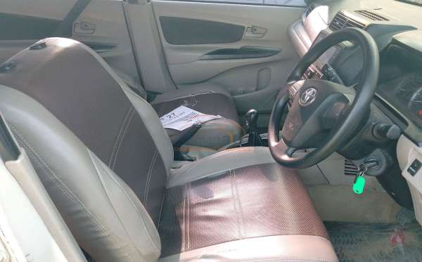 TOYOTA AVANZA 1.3 G