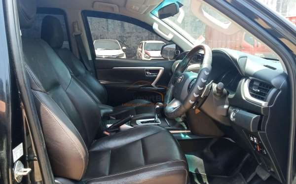 TOYOTA FORTUNER 2.4 VRZ