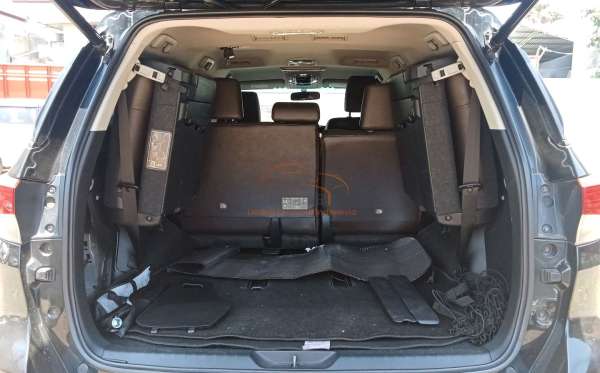 TOYOTA FORTUNER 2.4 VRZ