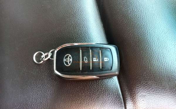 TOYOTA FORTUNER 2.4 VRZ