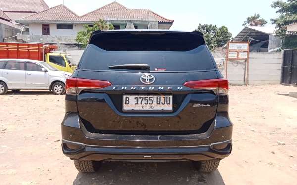 TOYOTA FORTUNER 2.4 VRZ