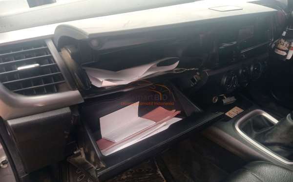 TOYOTA HILUX 2.4G DC 4X4