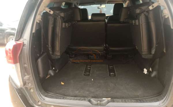 TOYOTA INNOVA 2.4 G
