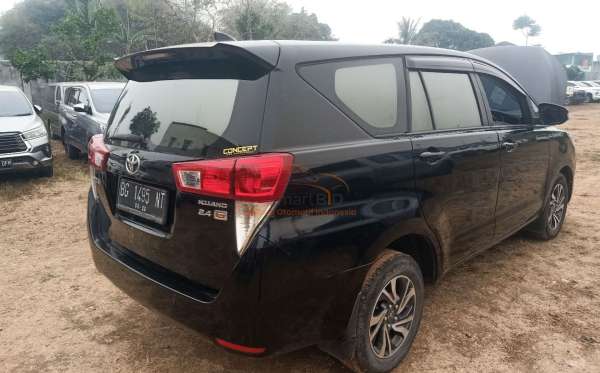 TOYOTA INNOVA 2.4 G