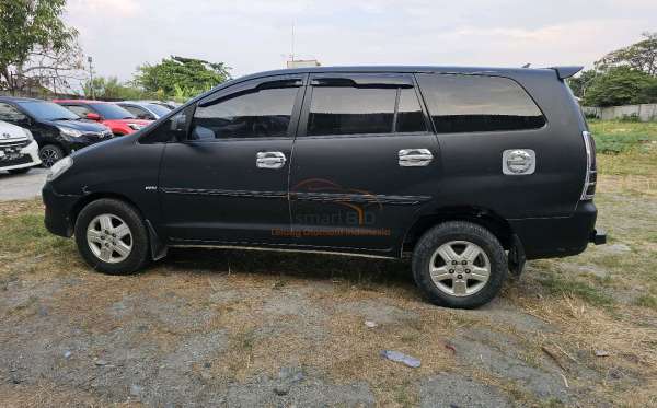 TOYOTA INNOVA