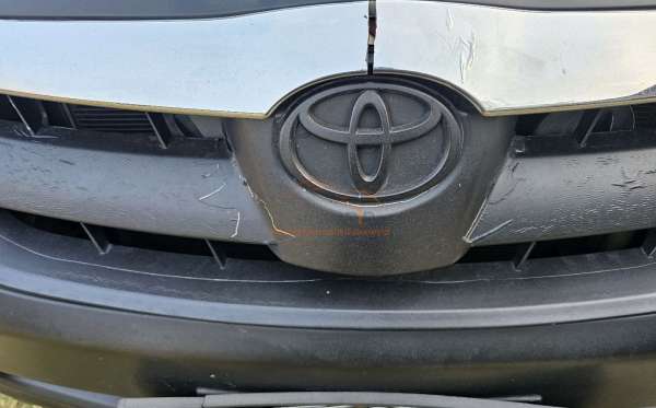TOYOTA INNOVA