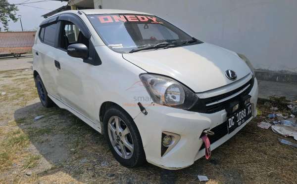 DAIHATSU AYLA M MT