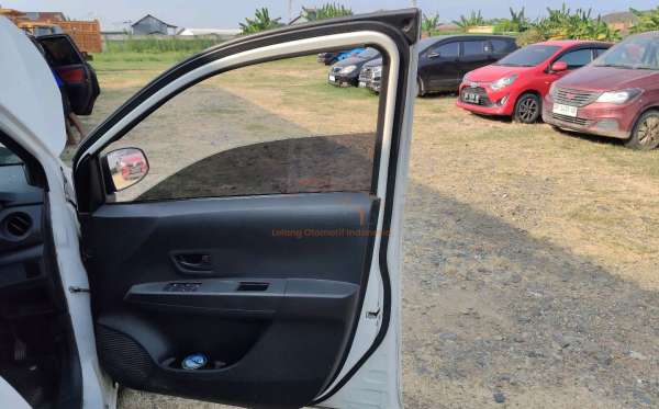 DAIHATSU SIGRA