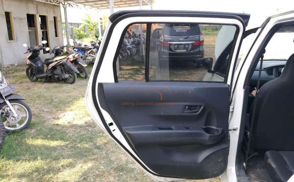 DAIHATSU SIGRA