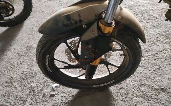 HONDA  CB 150 R
