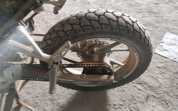 HONDA  CB 150 R