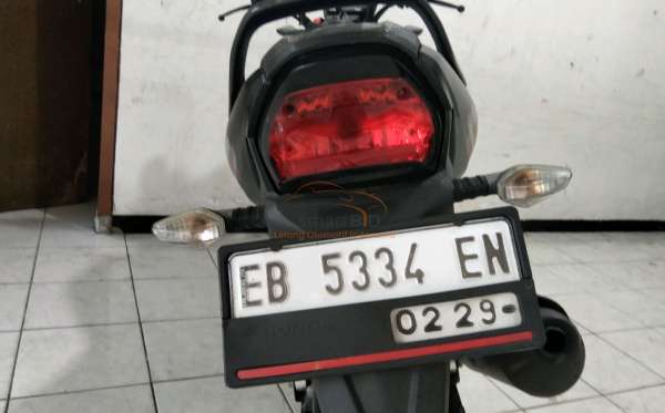 HONDA CB 150 Verza