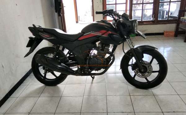 HONDA CB 150 Verza