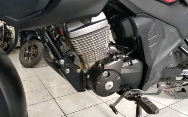 HONDA CB 150 Verza