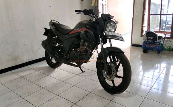 HONDA CB 150 Verza