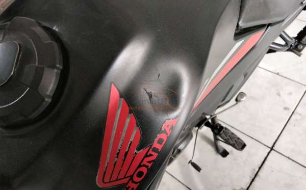 HONDA CB 150 Verza