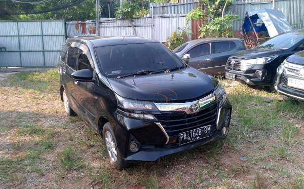 TOYOTA AVANZA