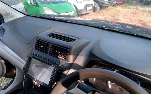 TOYOTA AVANZA