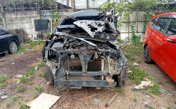 TOYOTA  INNOVA  G