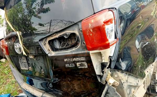 TOYOTA  INNOVA  G