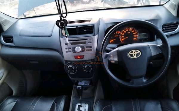 TOYOTA NEW AVANZA VELOZ 1.5