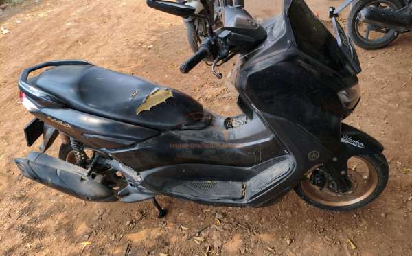 YAMAHA NMAX