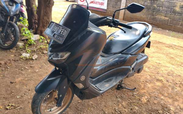 YAMAHA NMAX