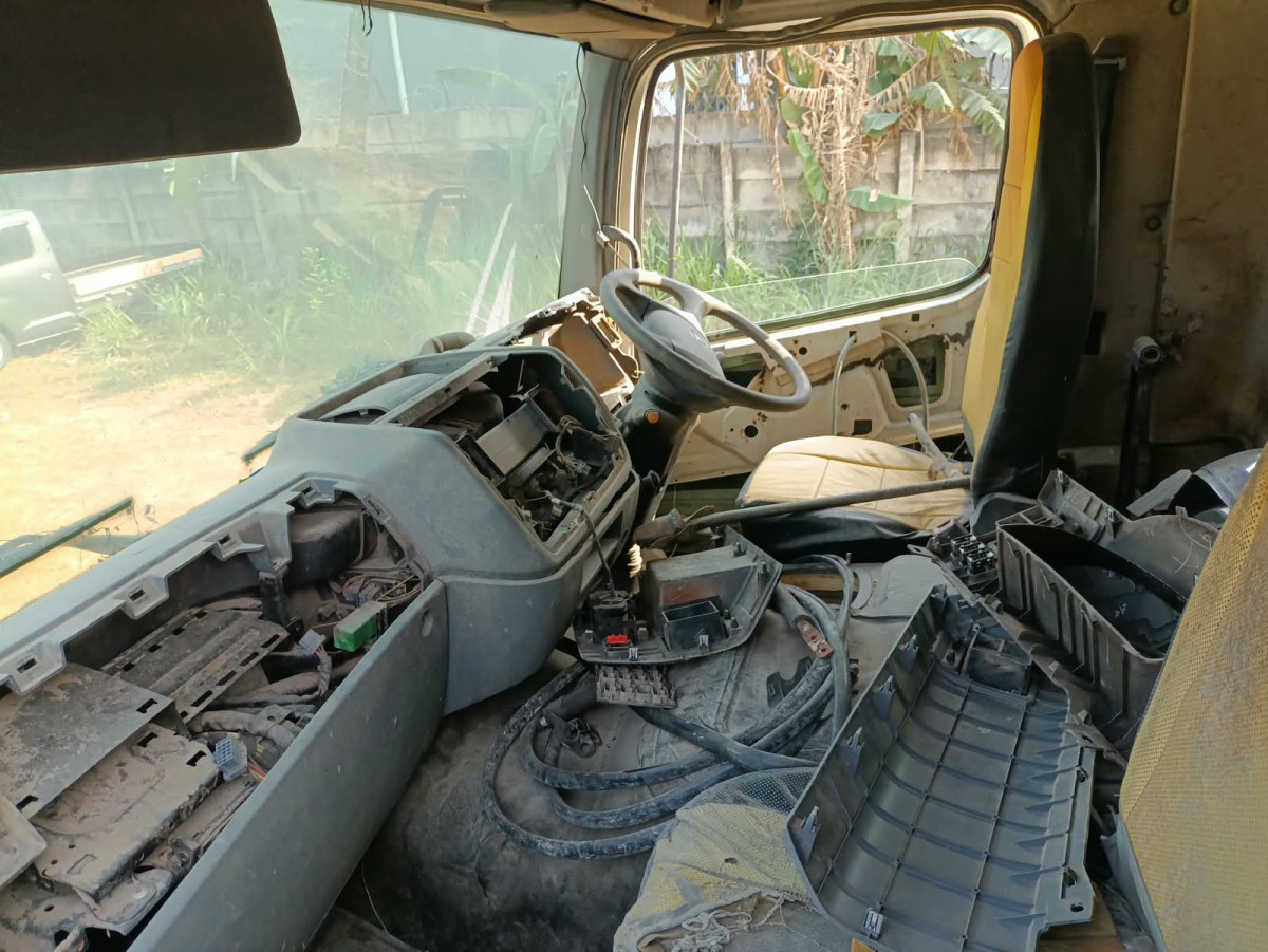 MERCEDES BENZ  AXOR  2528C