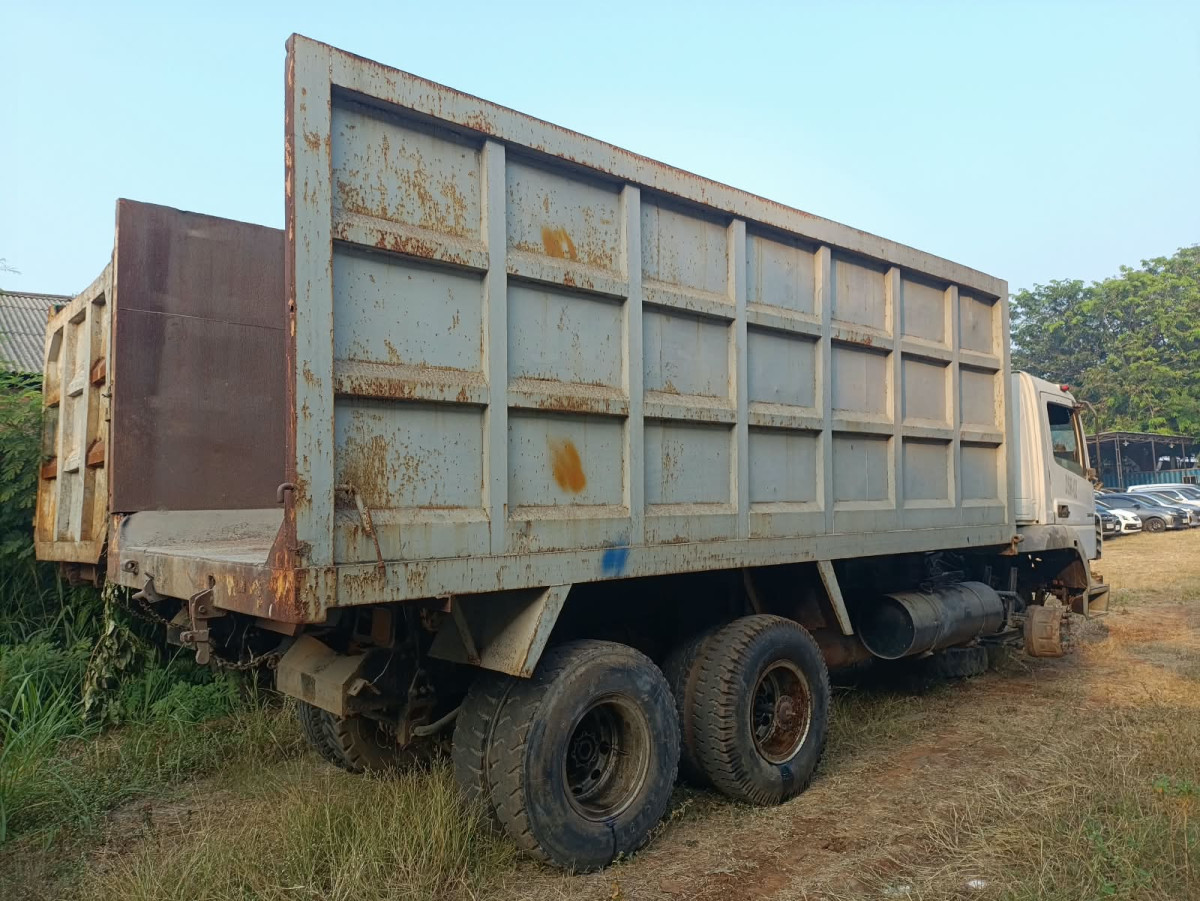 MERCEDES BENZ AXOR  2528C