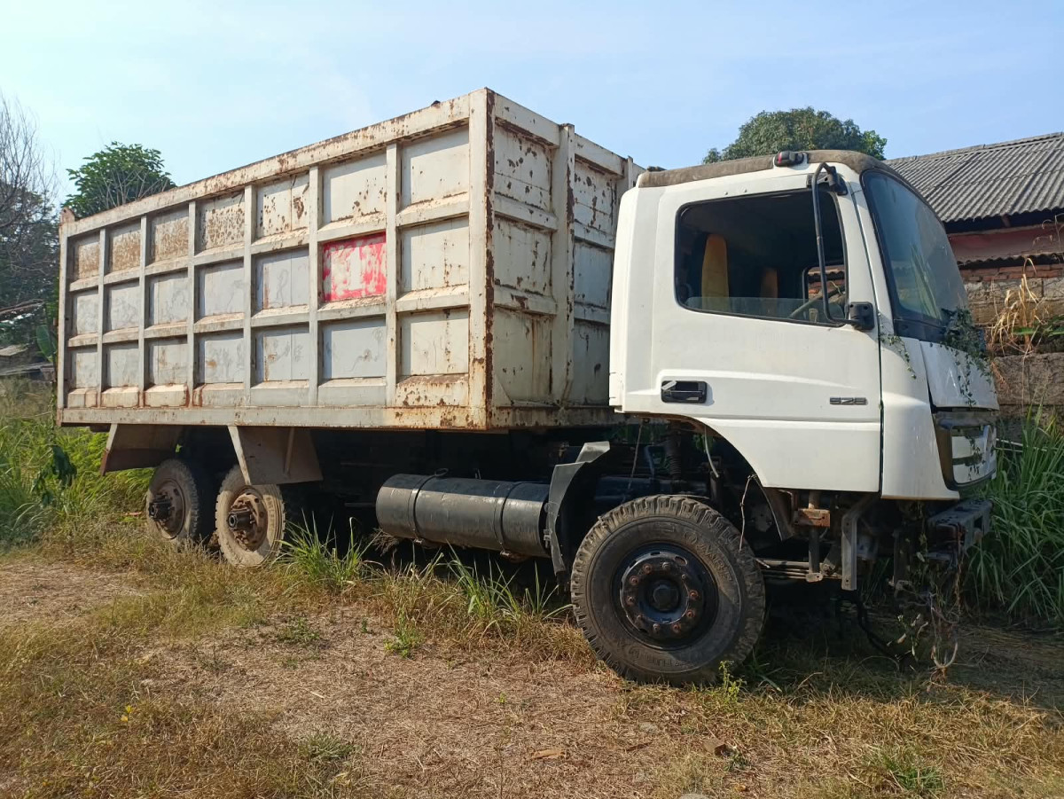 MERCEDES BENZ  AXOR  2528C