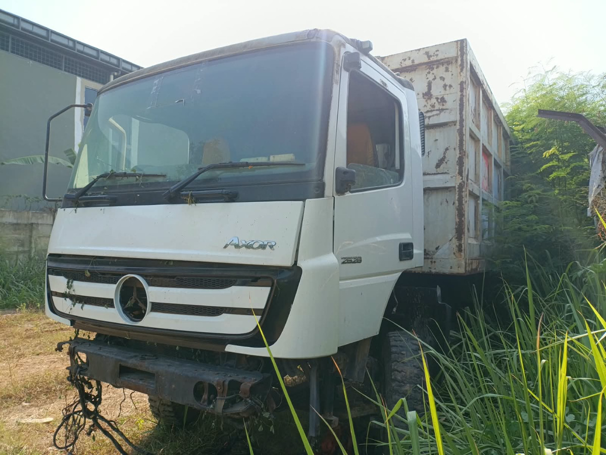 MERCEDES BENZ  AXOR  2528C