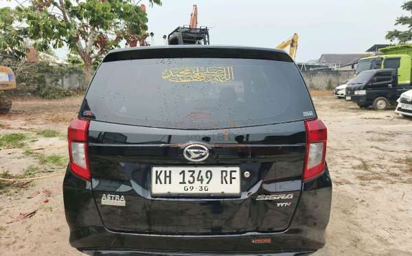 DAIHATSU SIGRA D