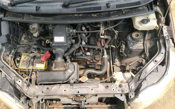 DAIHATSU  XENIA  R