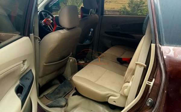 DAIHATSU XENIA