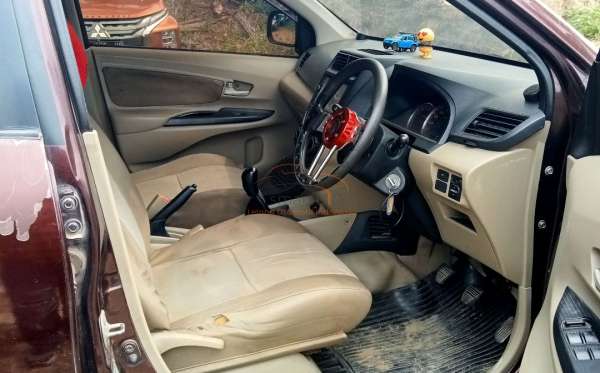 DAIHATSU XENIA