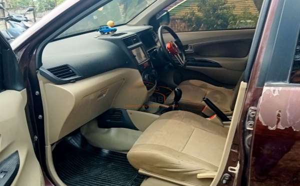 DAIHATSU XENIA