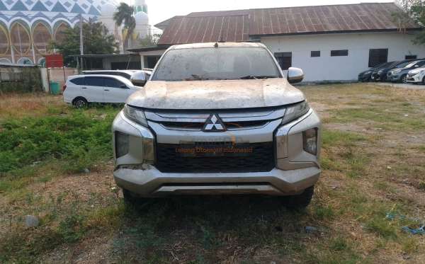 MITSUBISHI DC EXCEED (4X4)